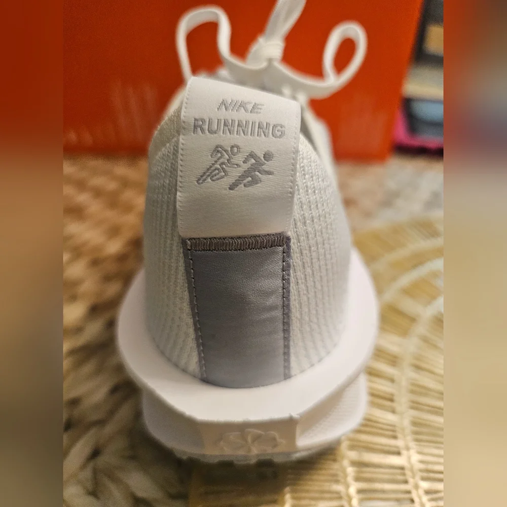 Nike Interact Women's Running Shoes - Picture 7 of 9